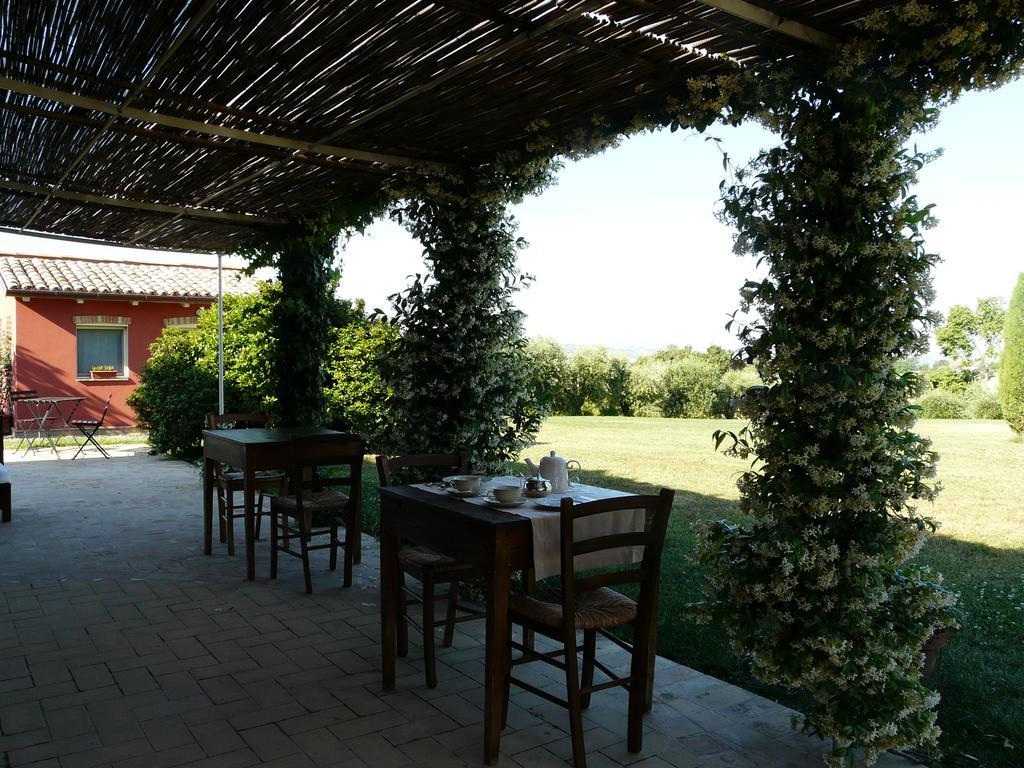 Gasthaus L'Antigo Granaro Agugliano Exterior foto