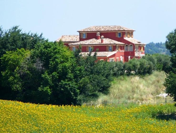 Gasthaus L'Antigo Granaro Agugliano Exterior foto
