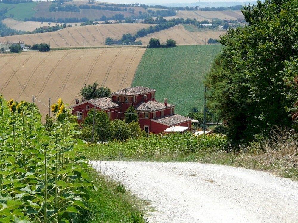 Gasthaus L'Antigo Granaro Agugliano Exterior foto